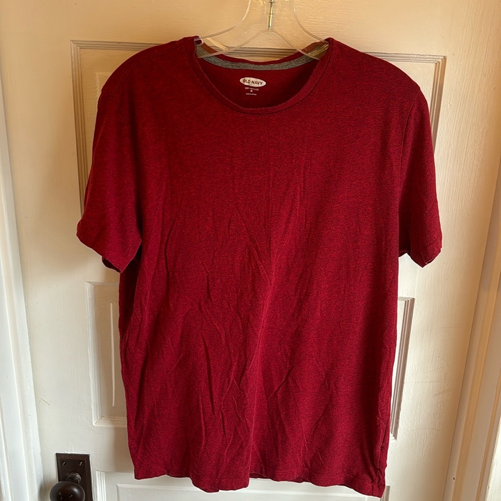 Men’s Old Navy T-shirt